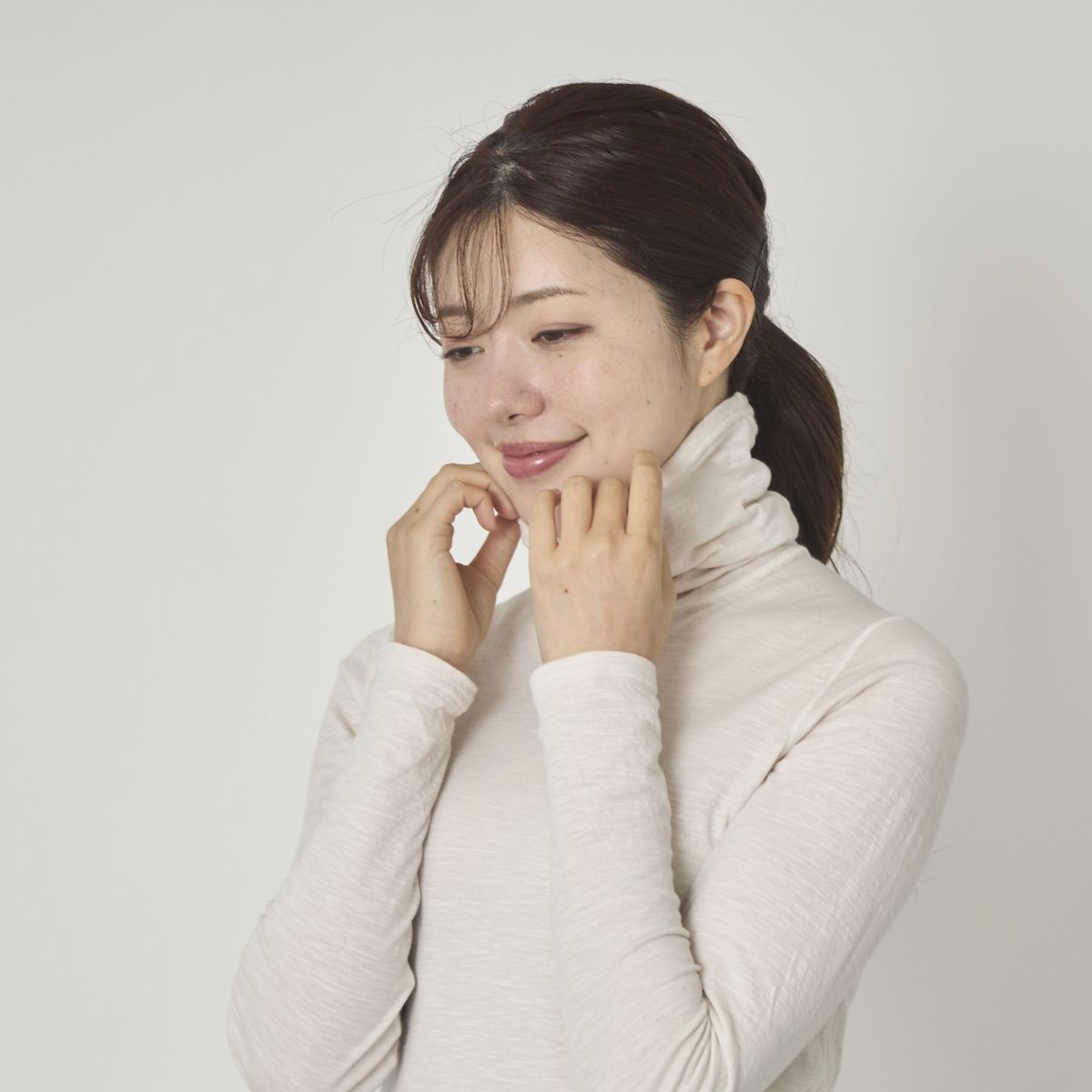 ao/なめらか天竺タートルネック